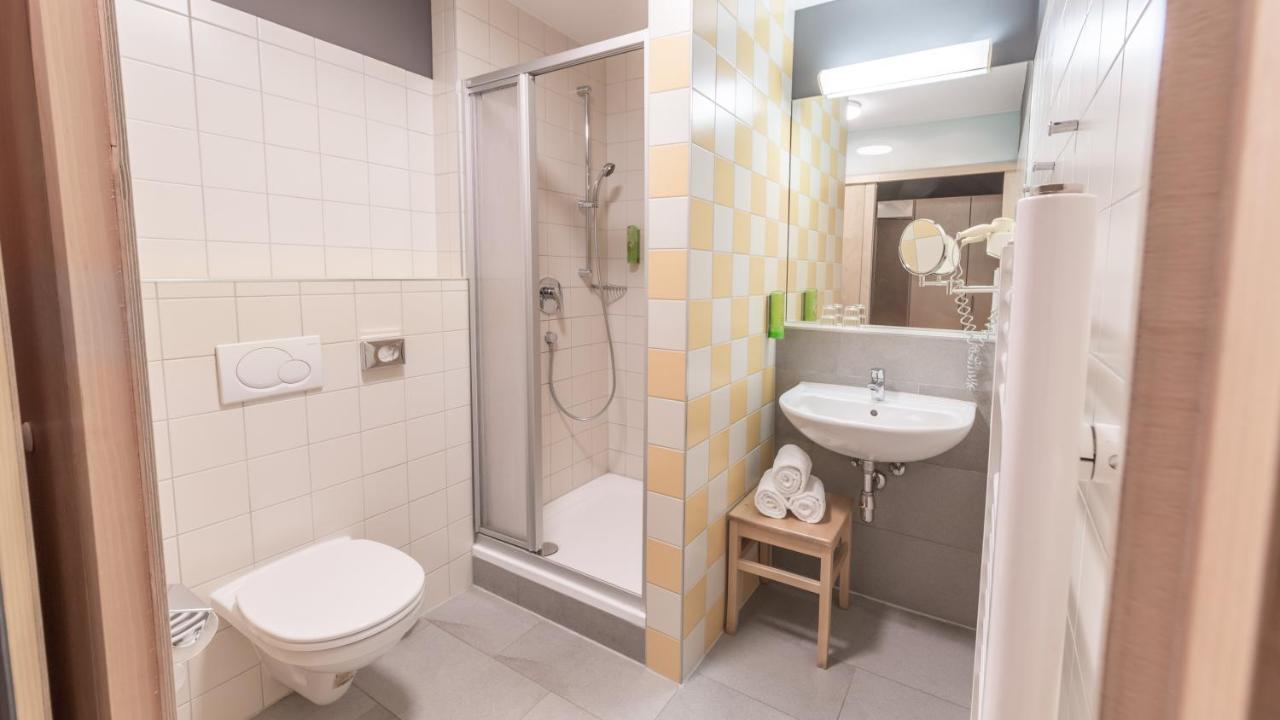 בארטהולומאברג Jufa Hotel Montafon מראה חיצוני תמונה